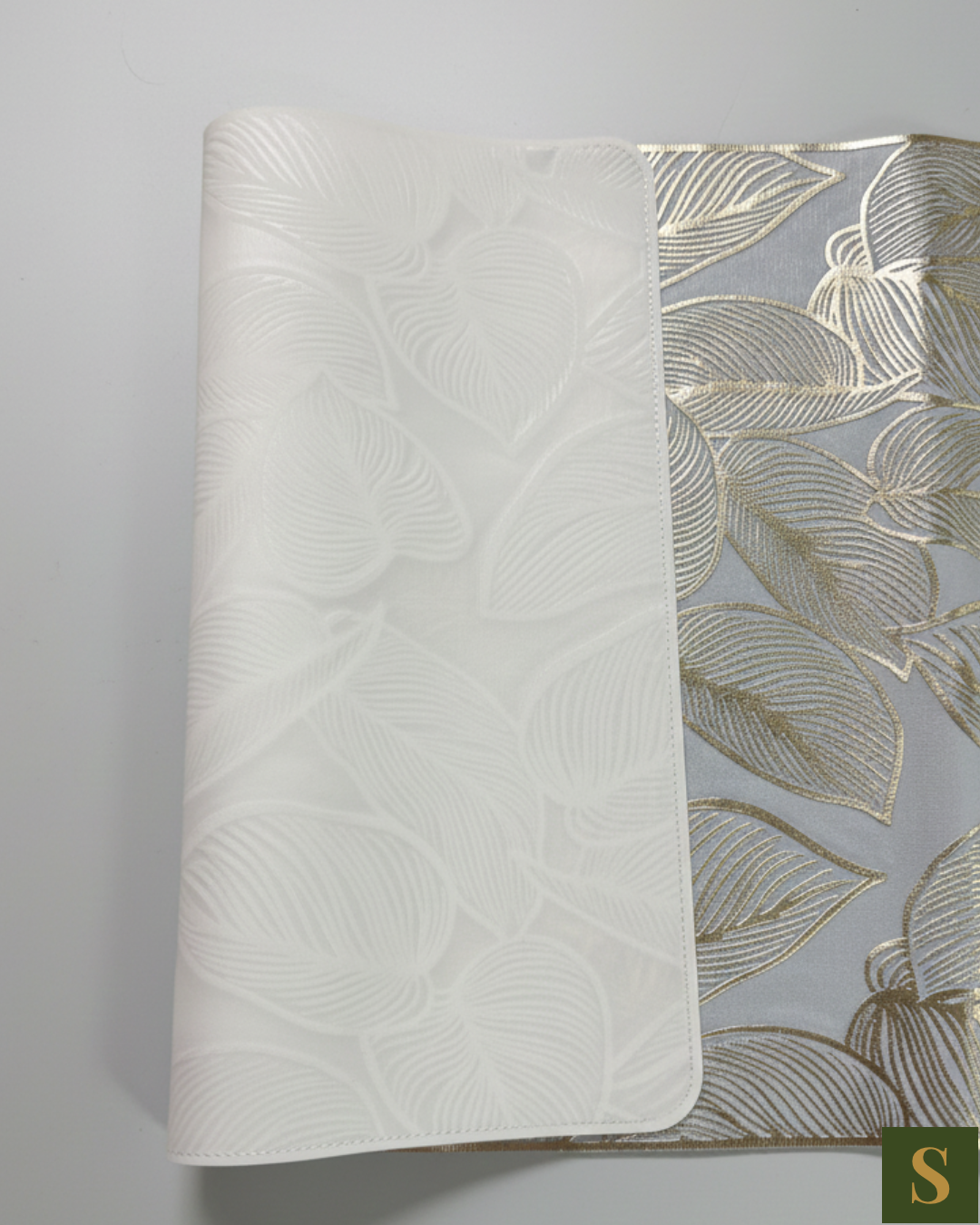 Saukins PVC Table runner Leaf Pattern