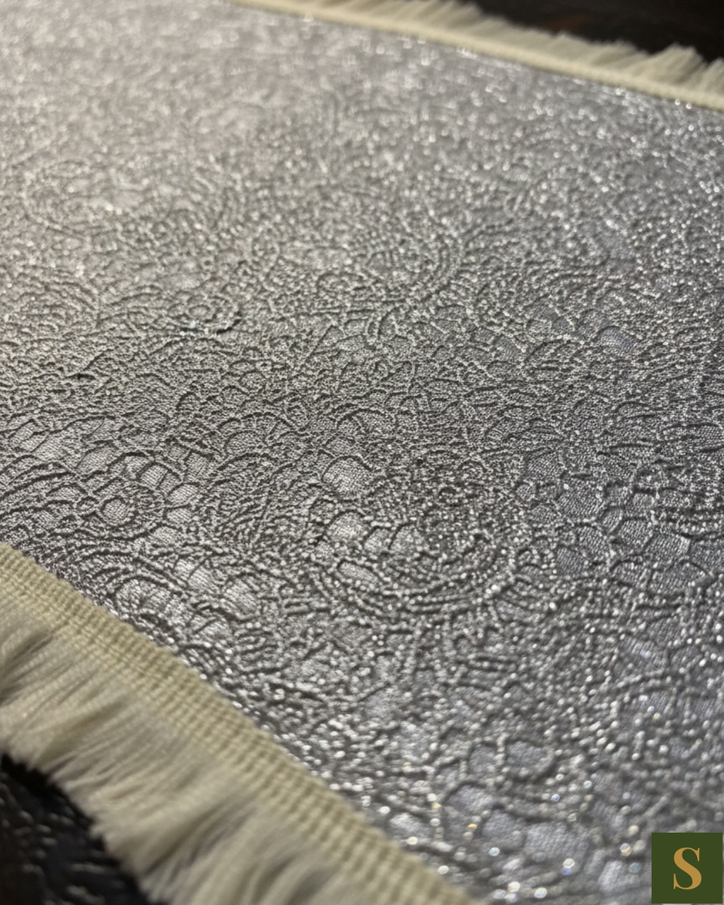 Saukins Cloth Table runner Grey