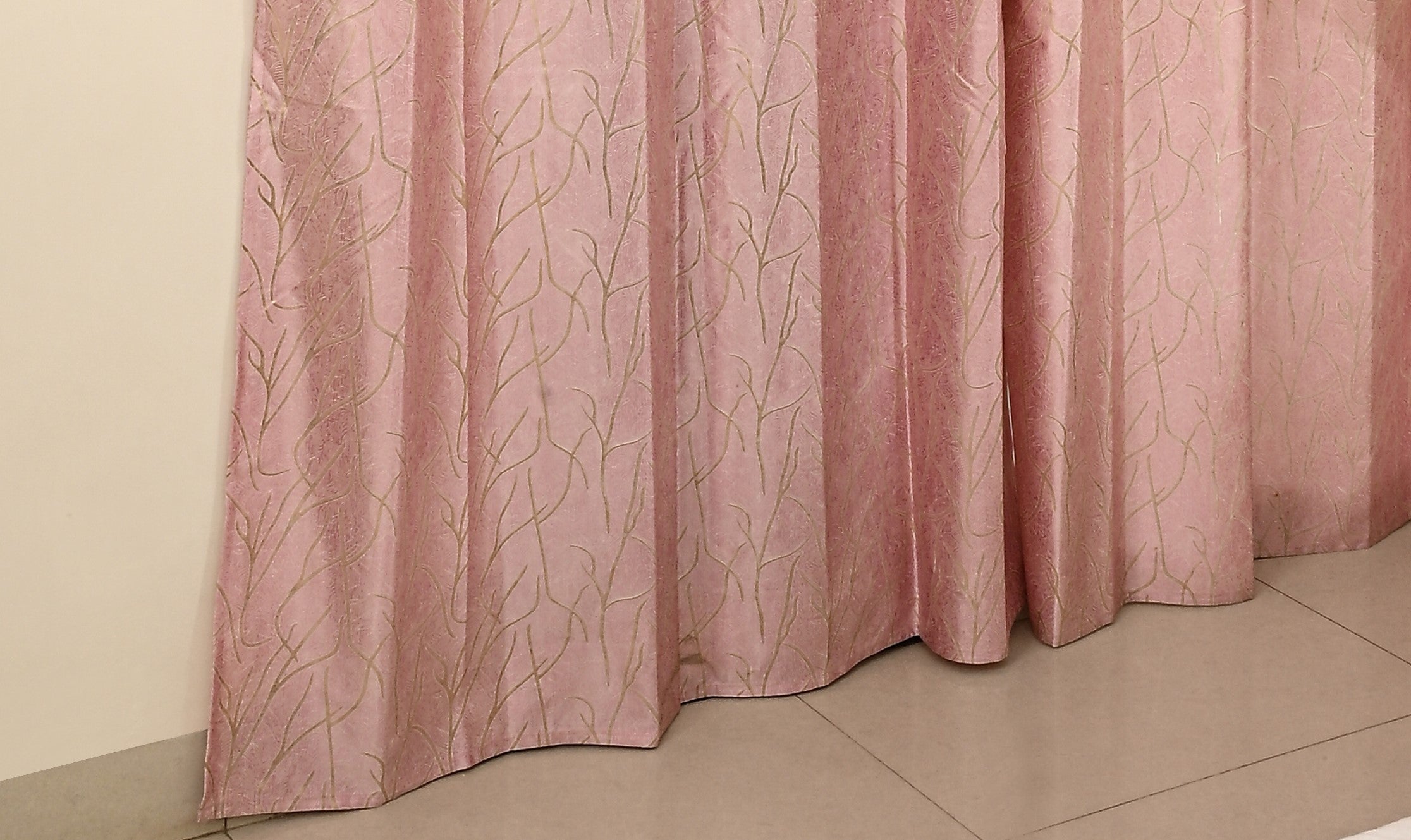 Saukins Natural VIII Pink Curtain
