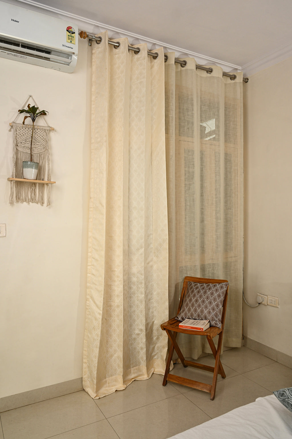 Saukins Elegance III Cream Curtain