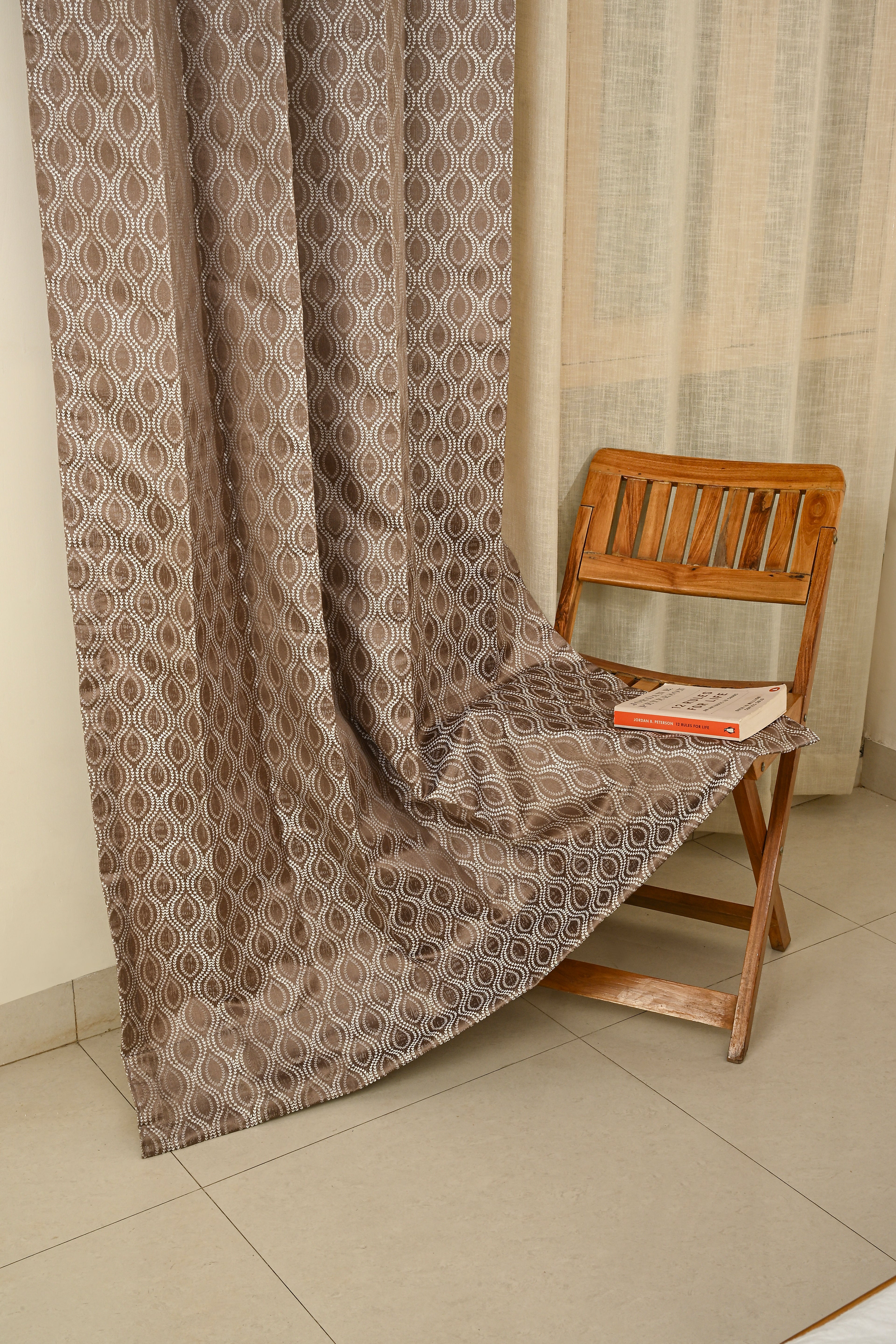 Saukins Elegance III Brown Curtain