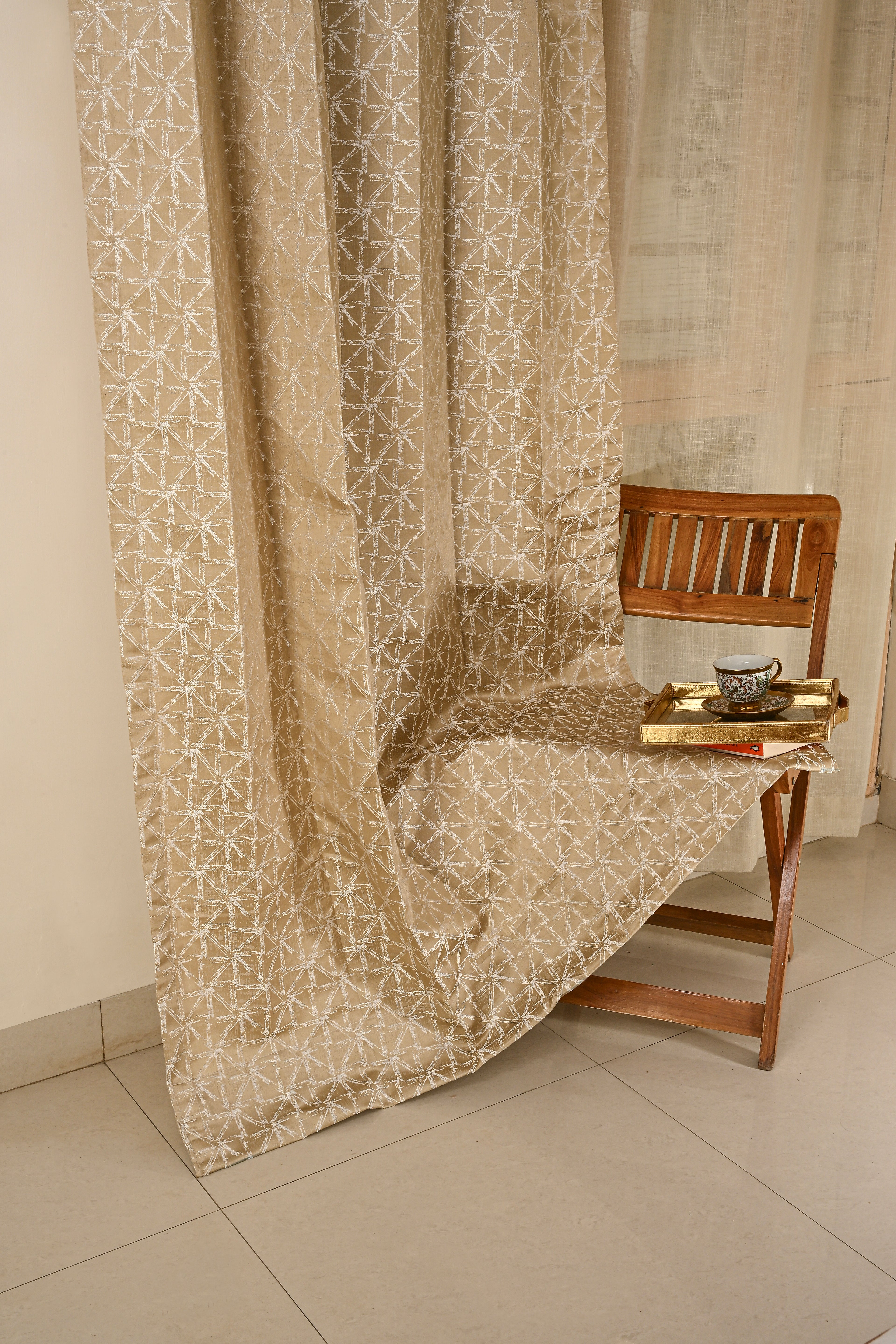 Saukins Geometry III Golden Curtains