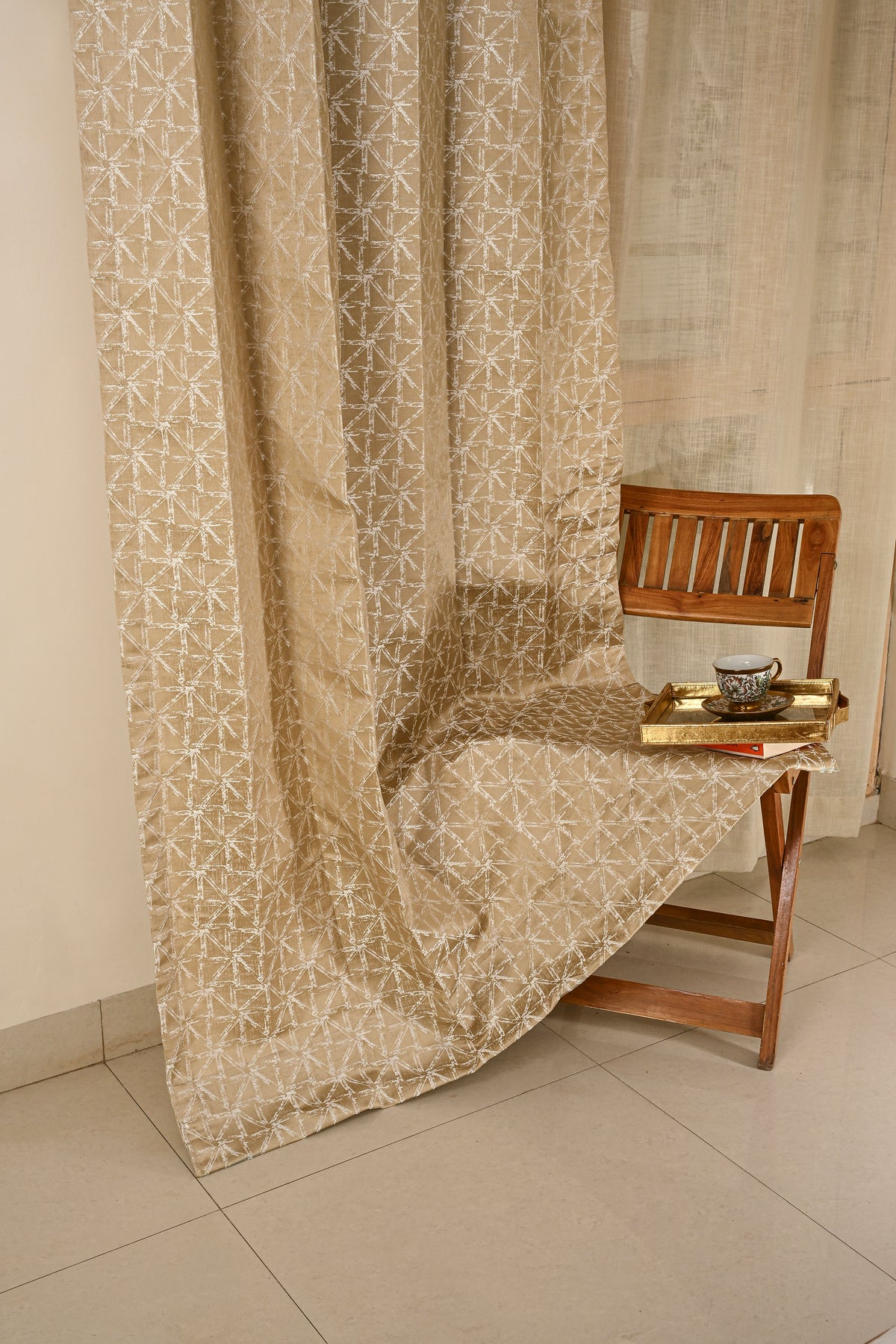 Saukins Geometry III Golden Curtains