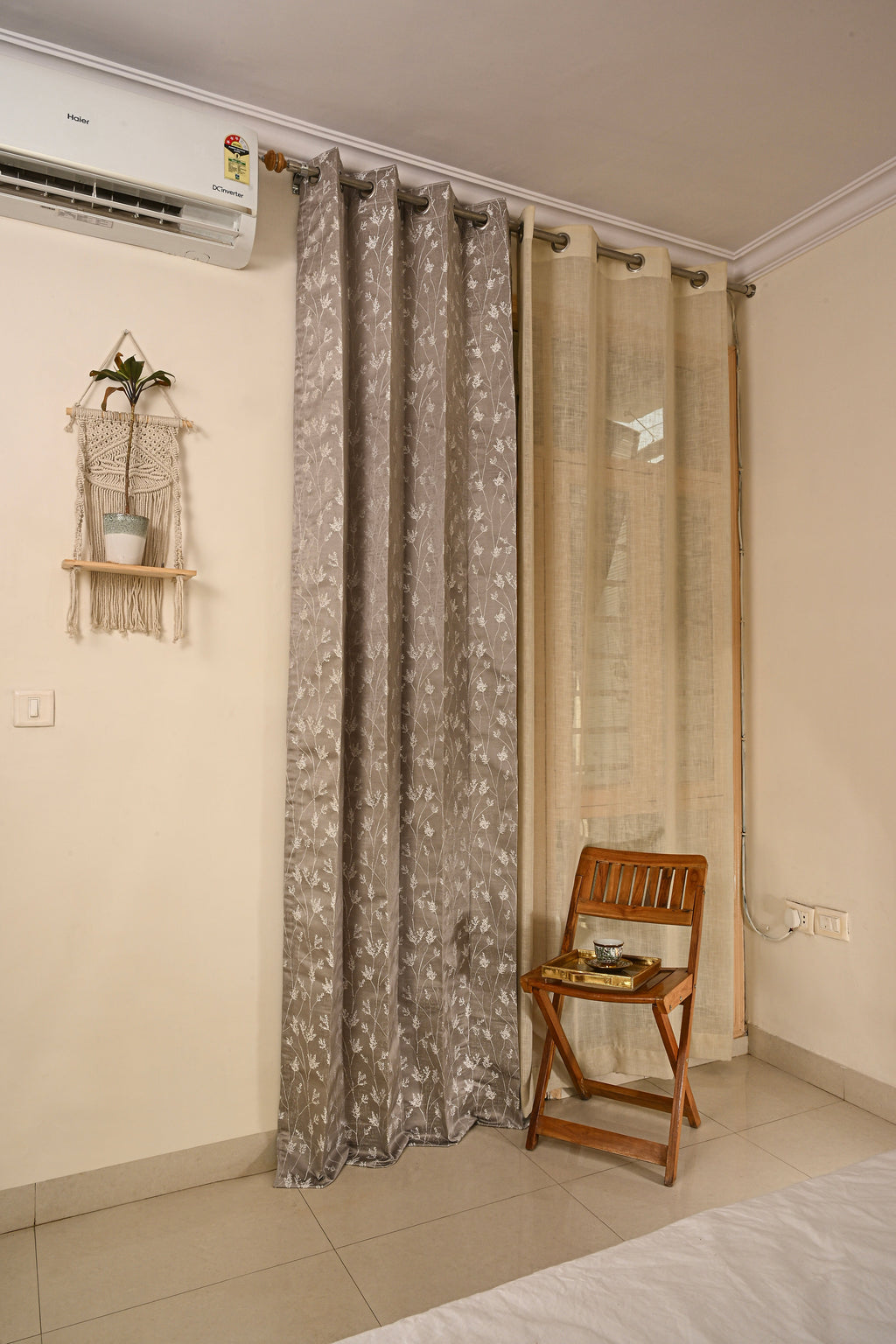 Saukins Natural V Grey Curtain