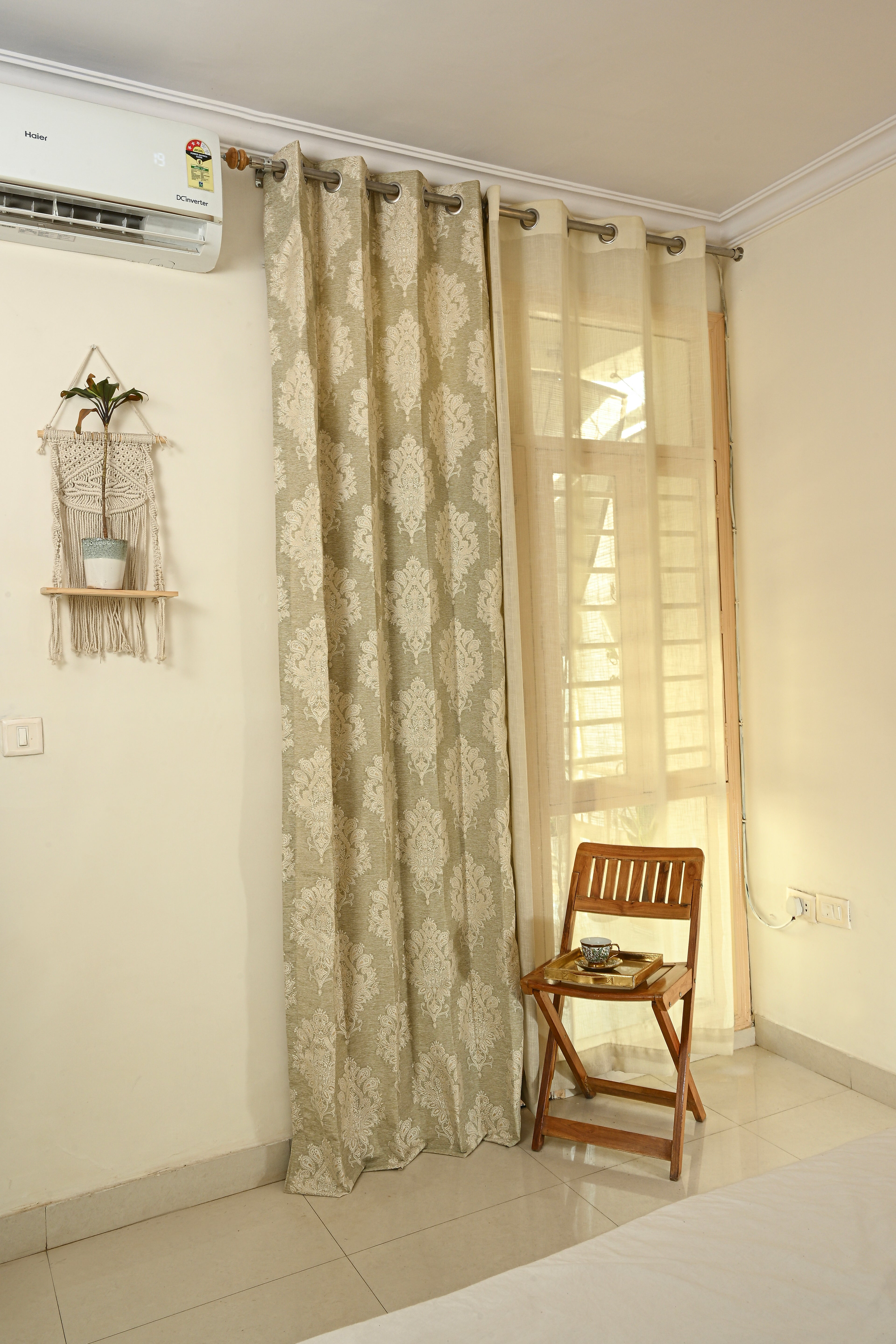 Saukins Taj II Green Curtain