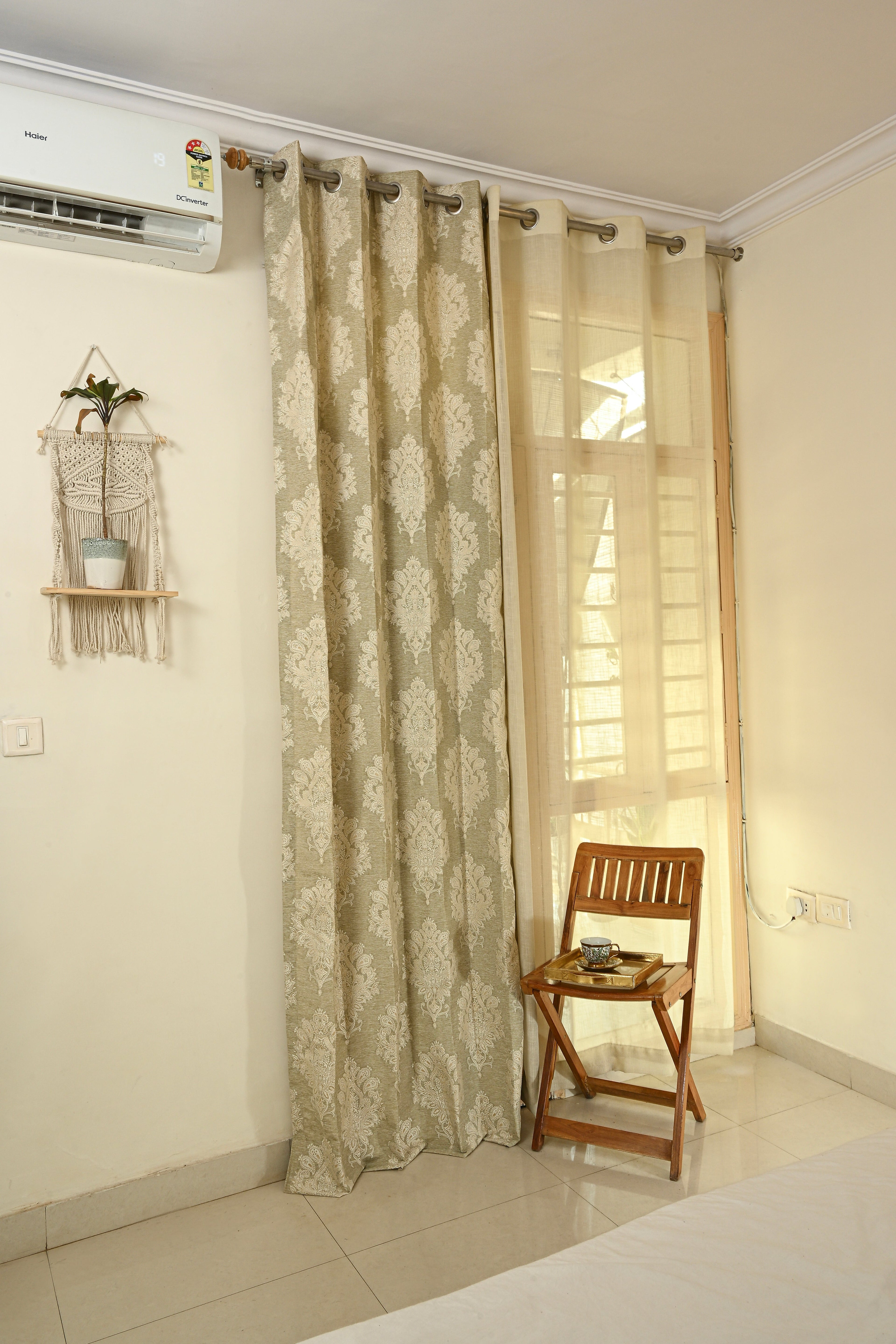 Saukins Taj II Green Curtain