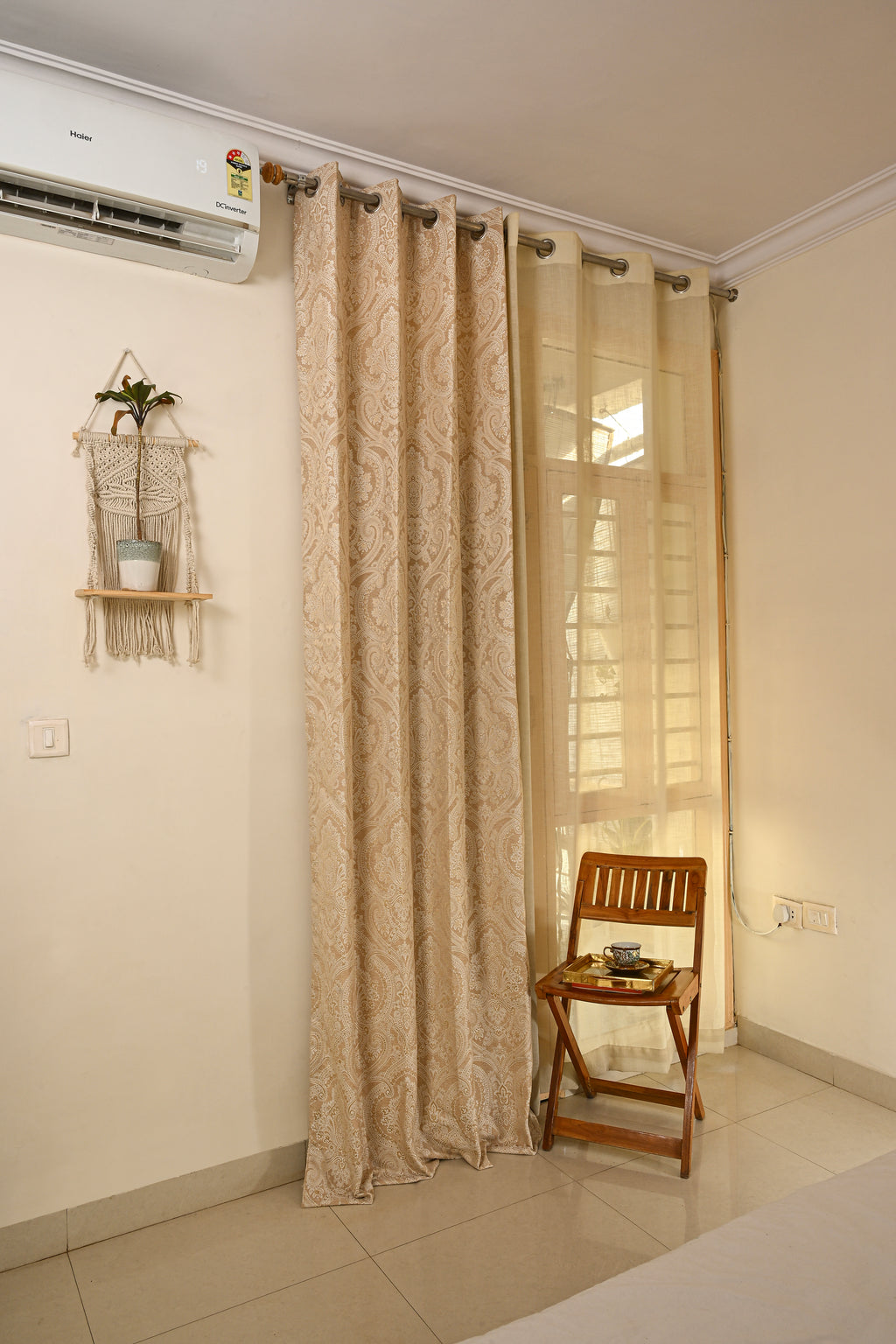 Saukins Taj III Brown Curtain