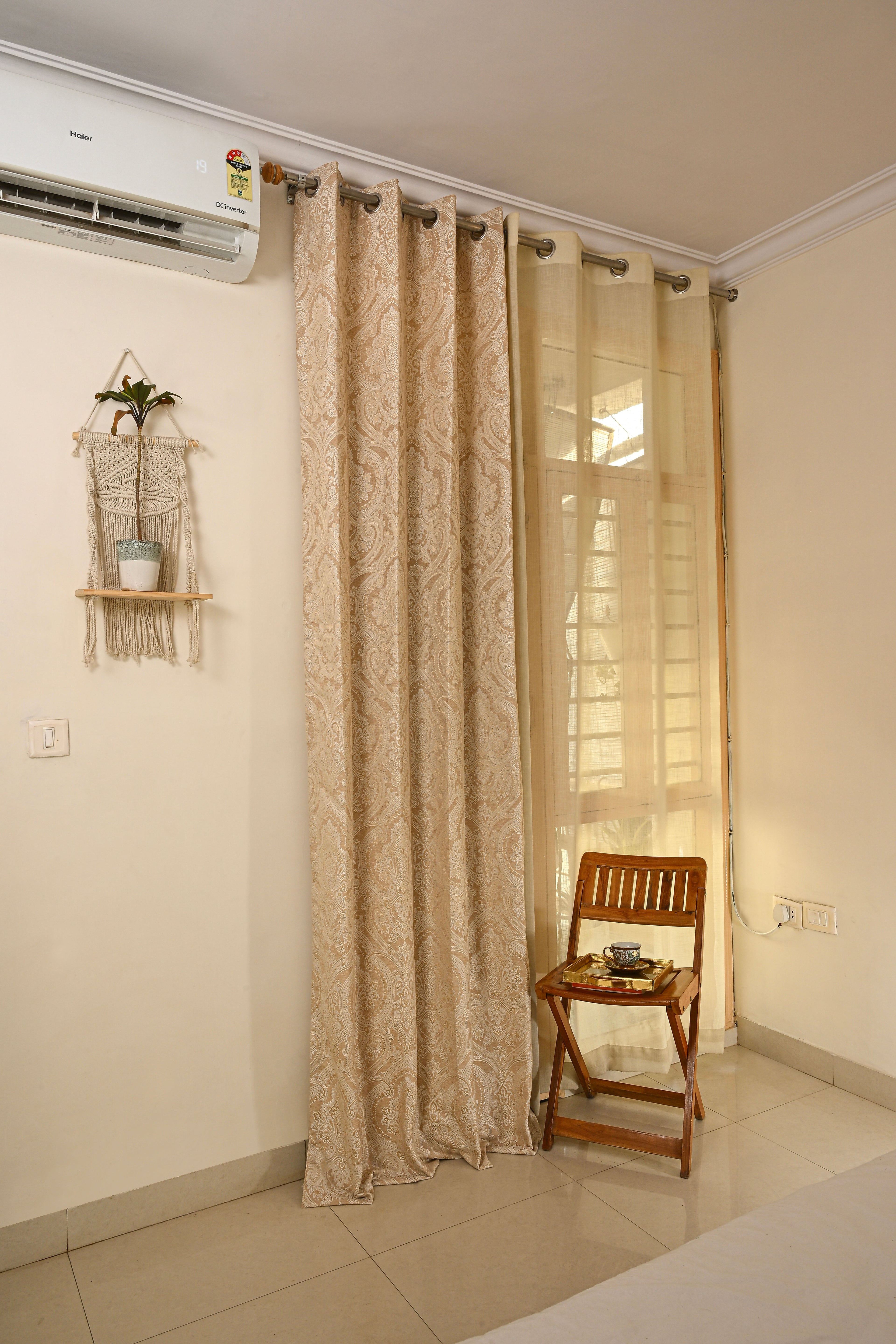 Saukins Taj III Brown Curtain