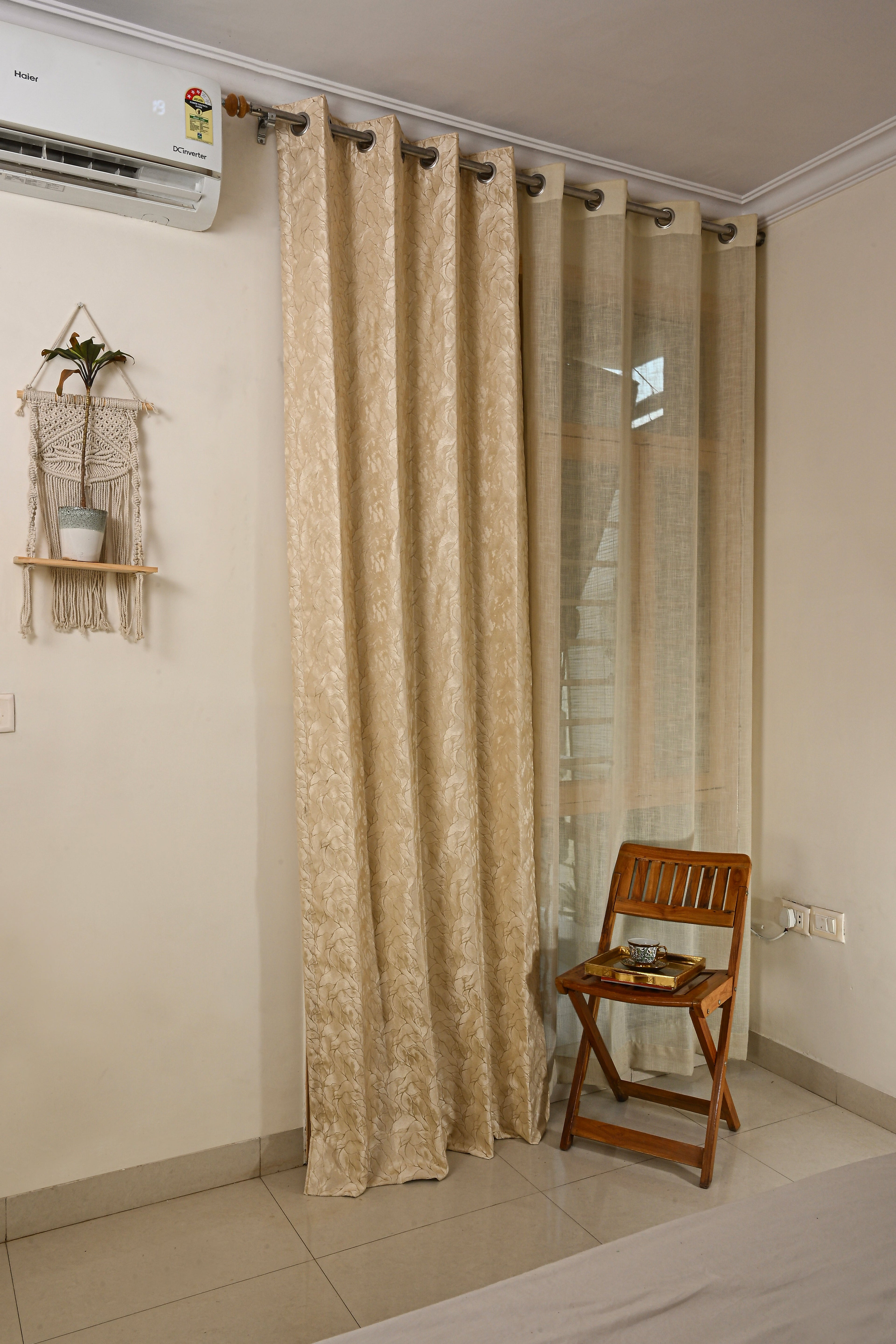 Saukins Elegance IV Cream Curtain