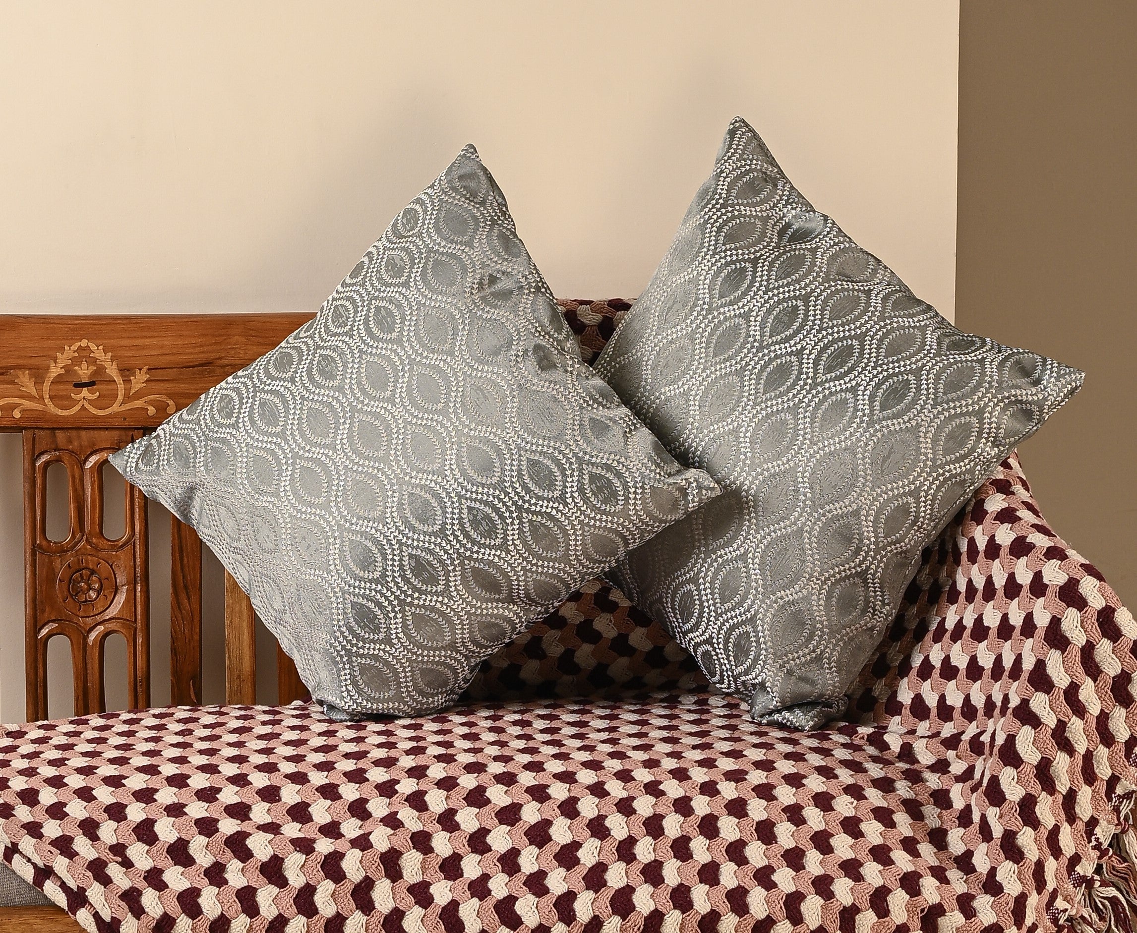 Saukins Elegance I Green Cushion Cover