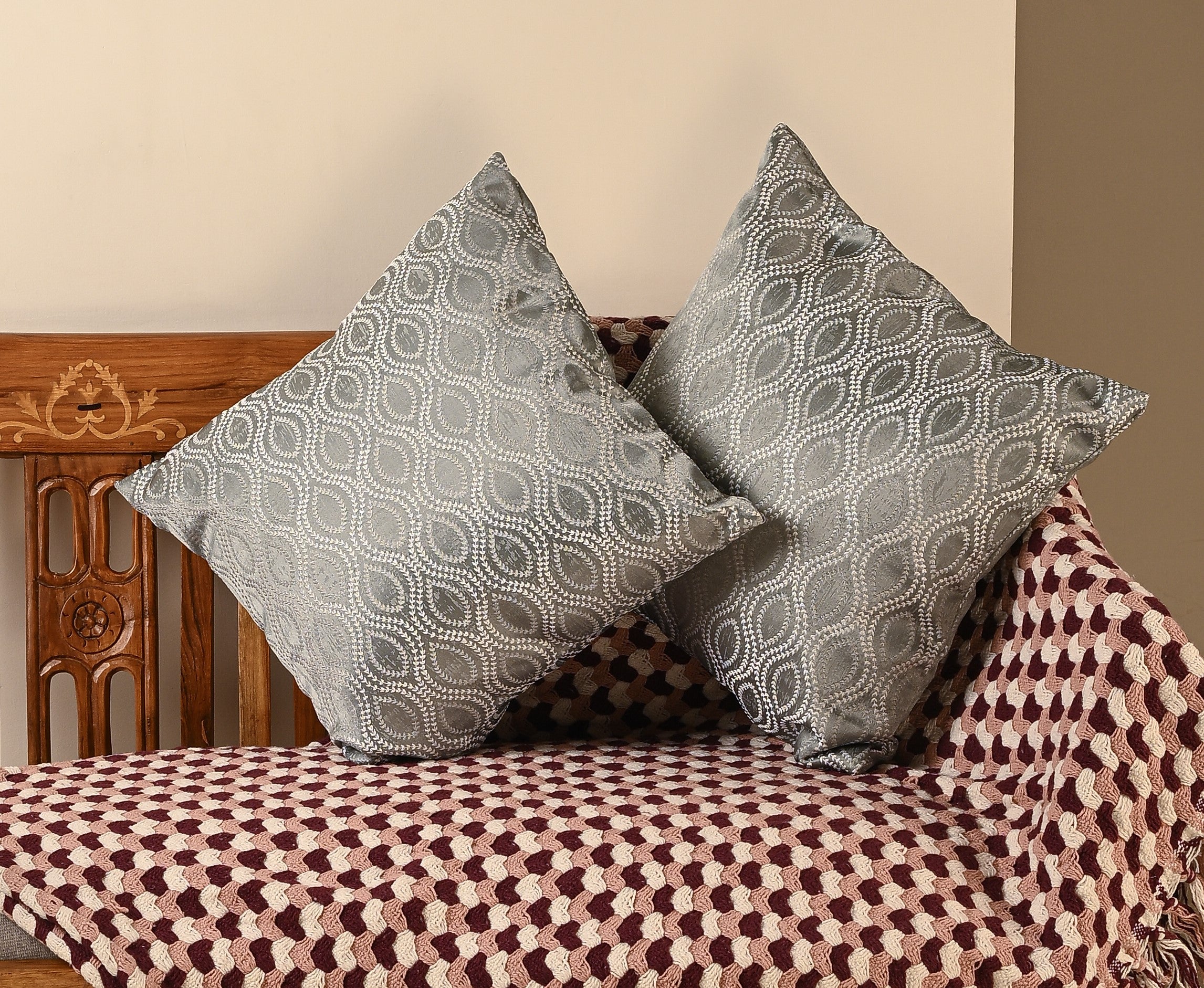 Saukins Elegance I Green Cushion Cover