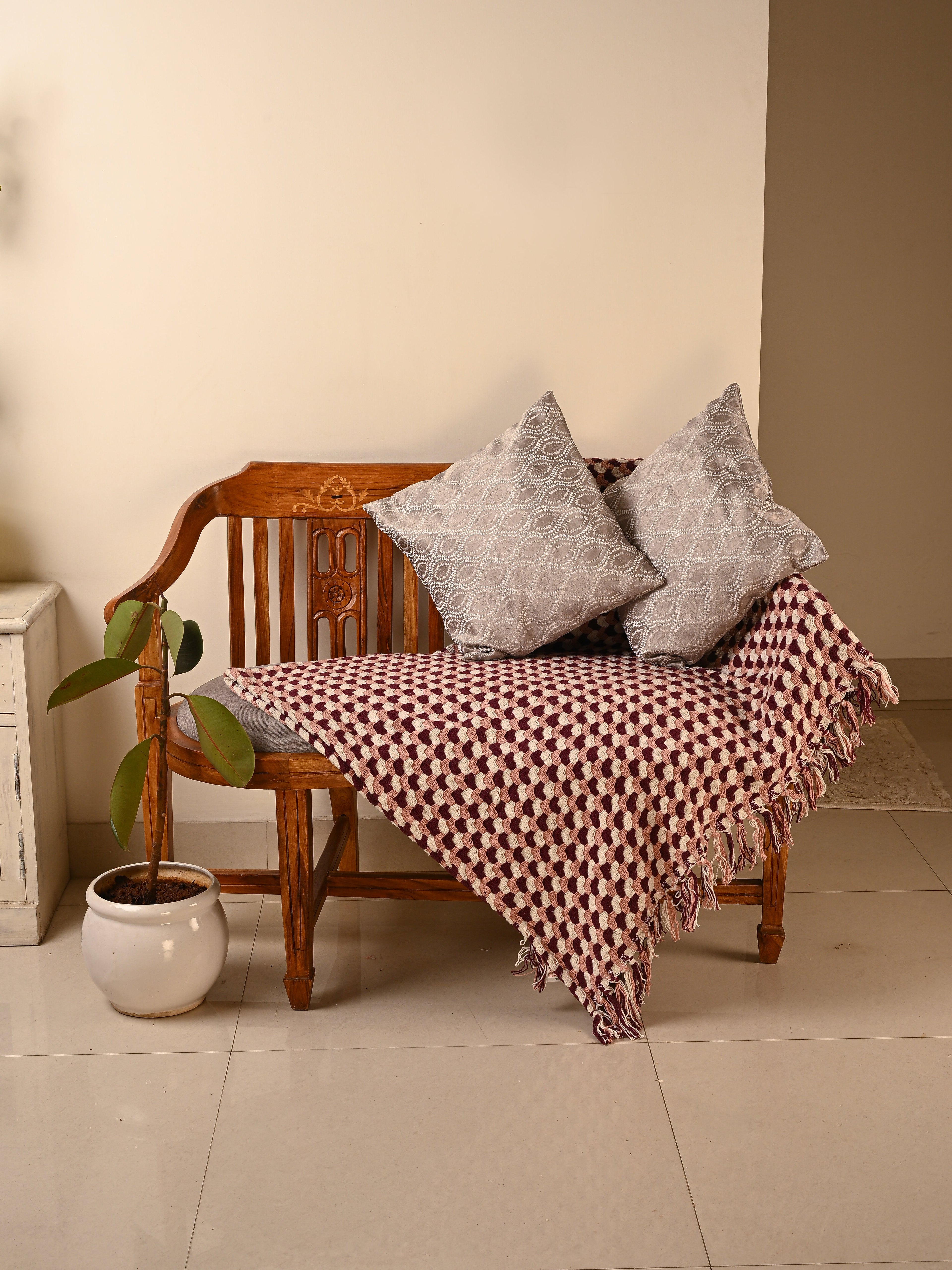 Saukins Elegance I Grey Cushion Cover