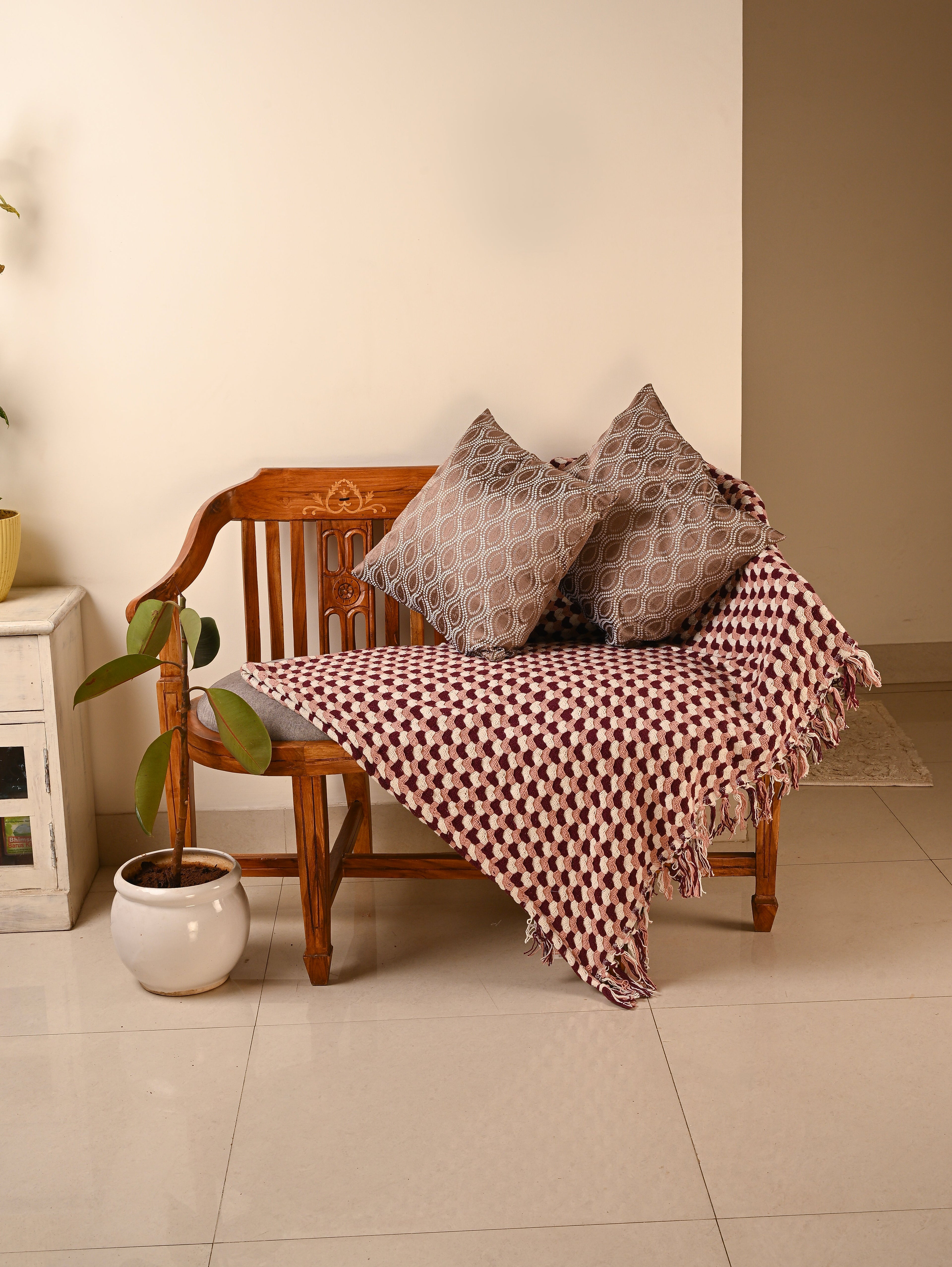 Saukins Elegance I Brown Cushion Cover