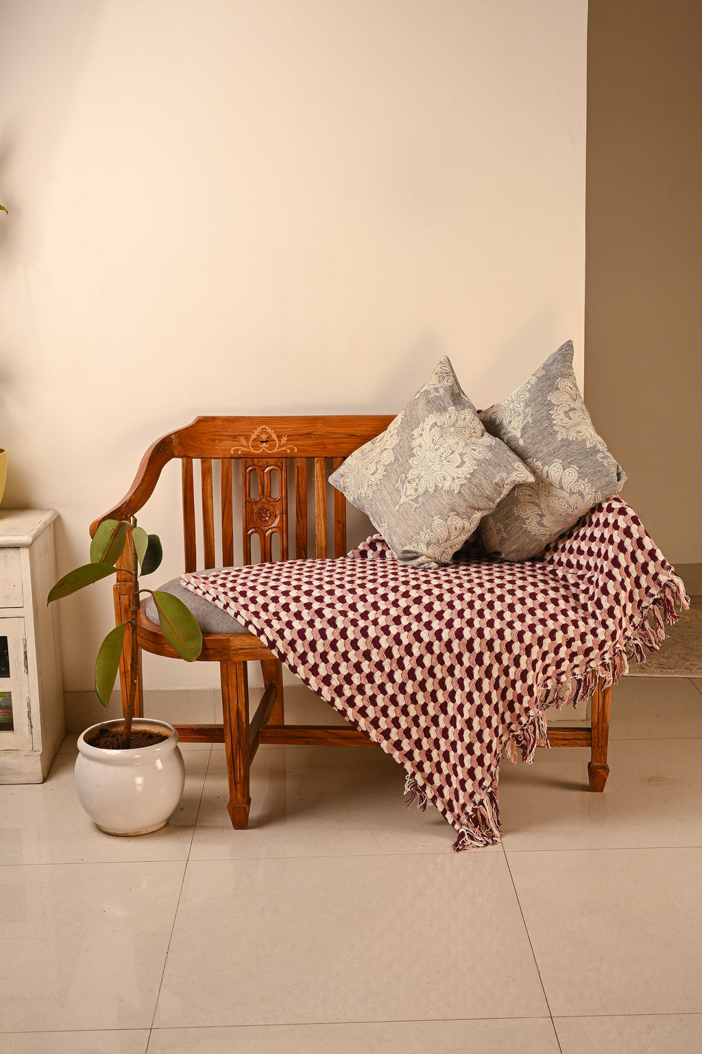 Saukins Taj II Grey Cushion Cover