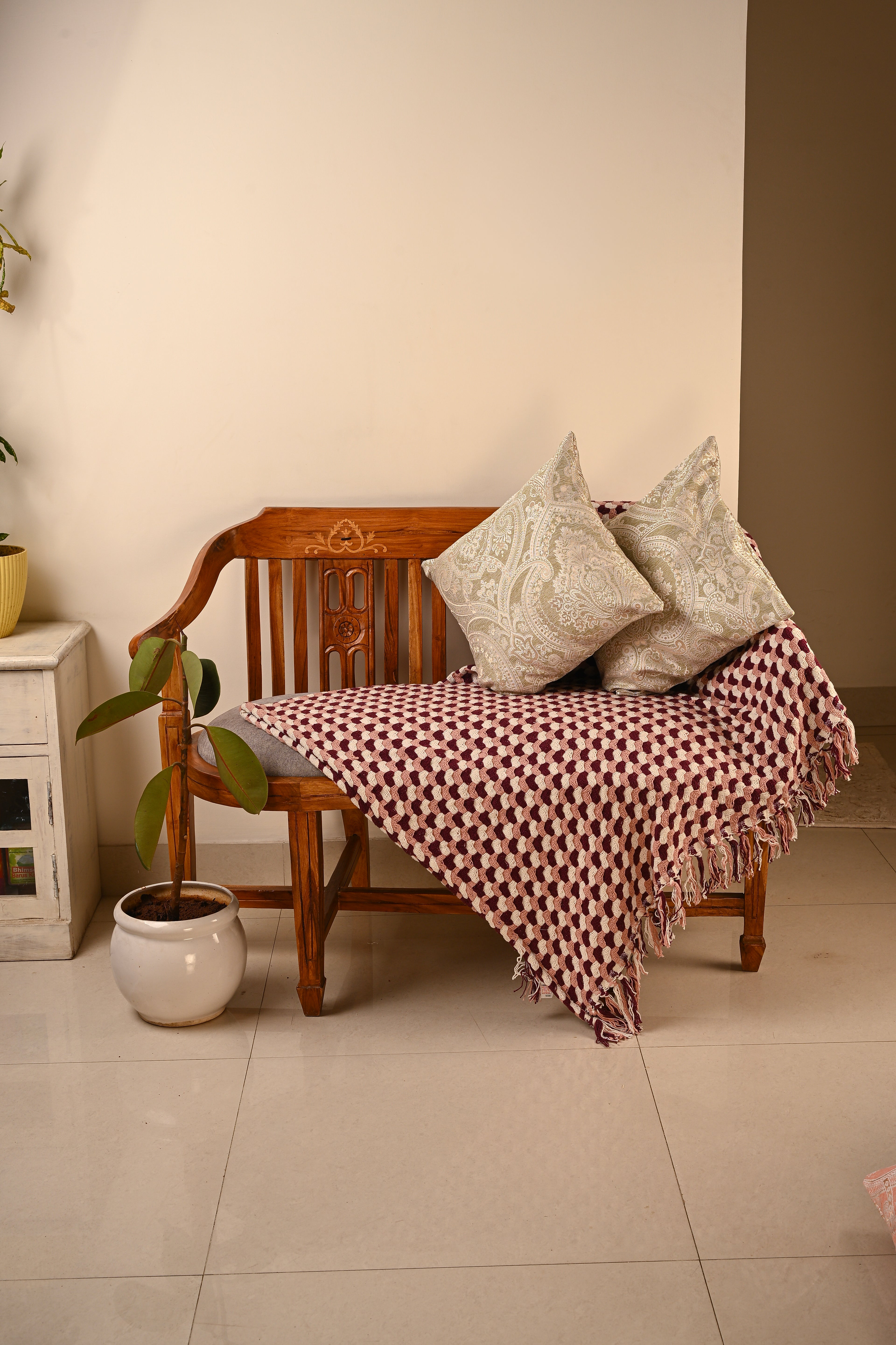 Saukins Taj III Green Cushion Cover