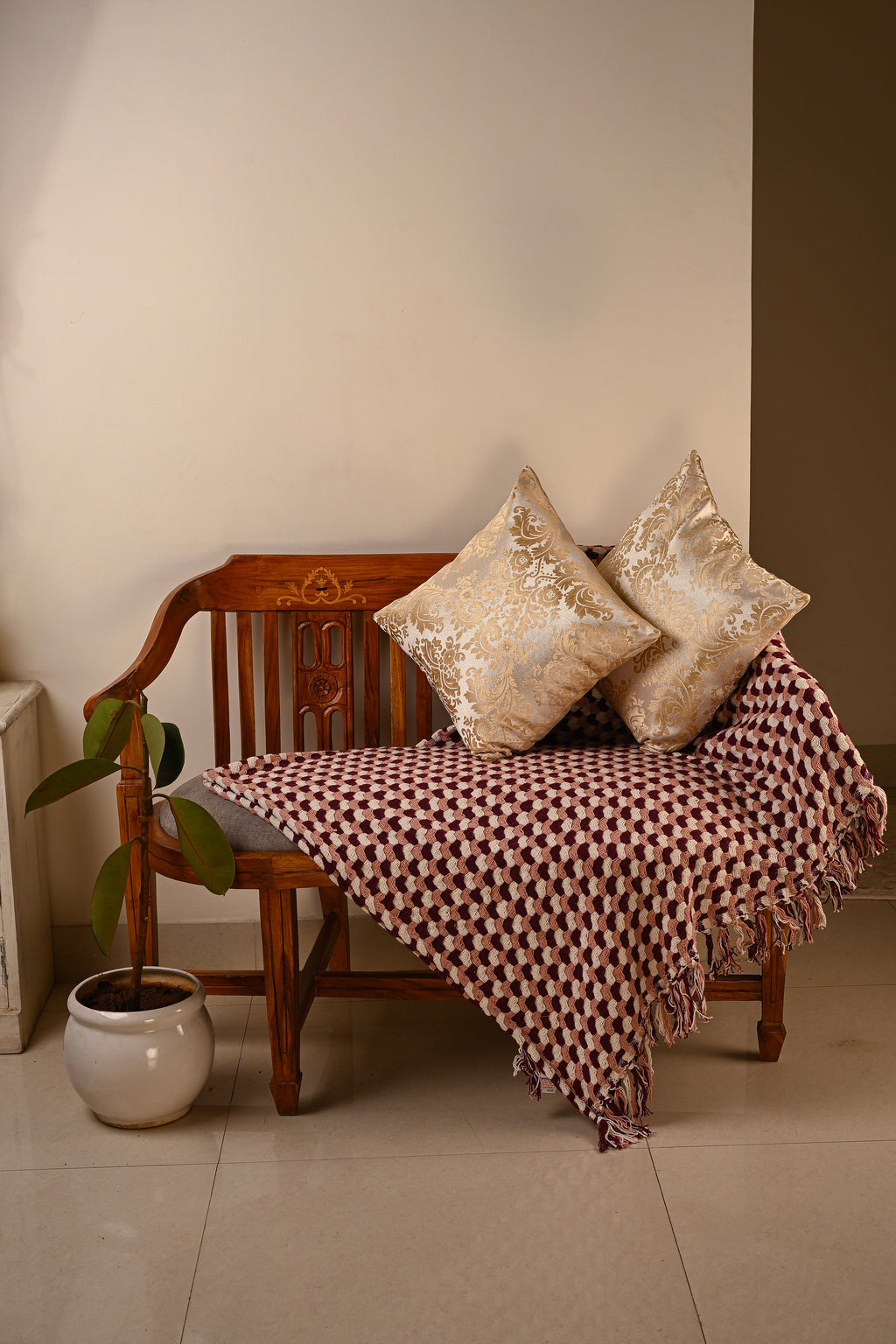 Saukins Taj I Golden Cushion Cover