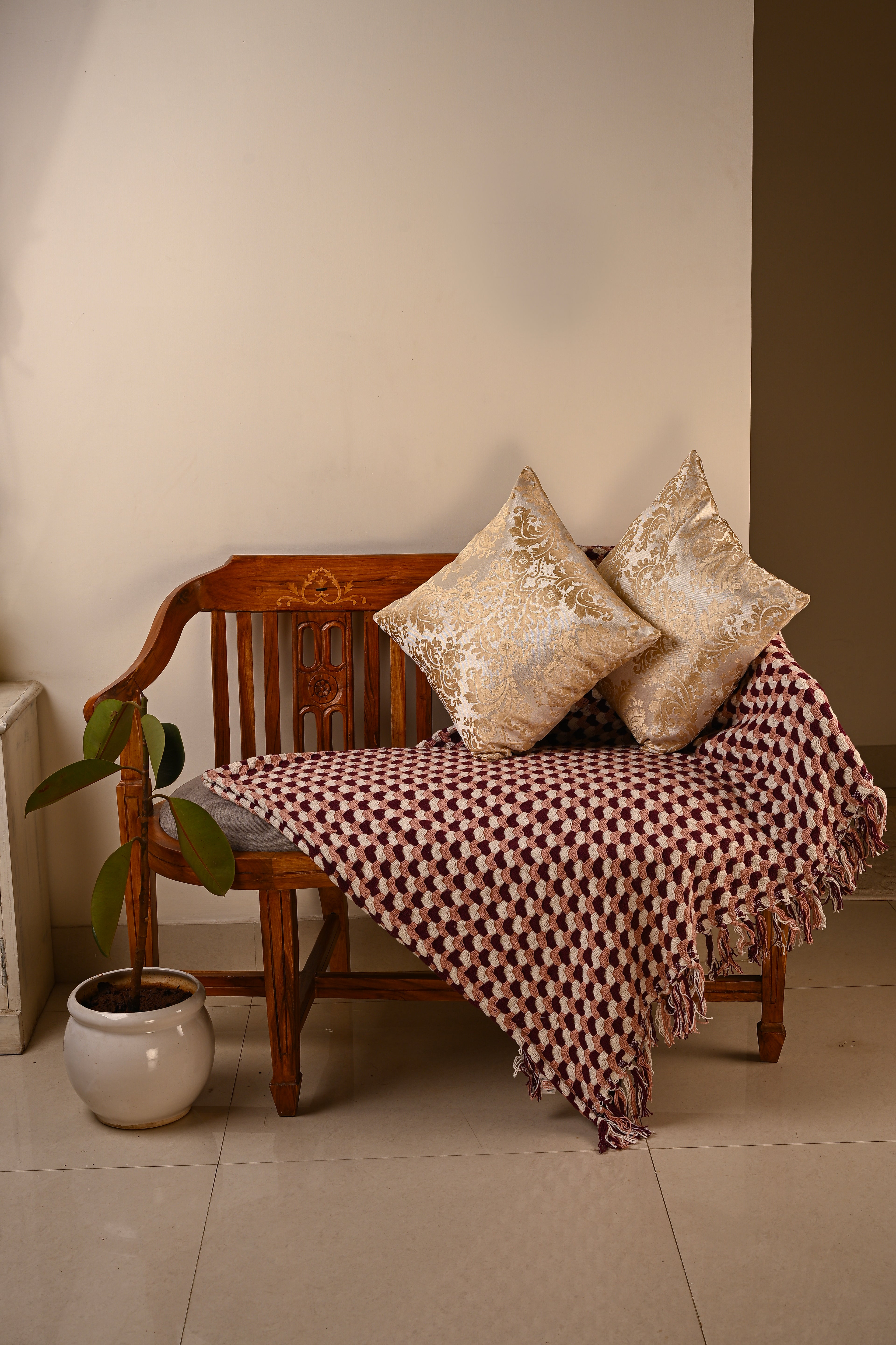 Saukins Taj I Golden Cushion Cover