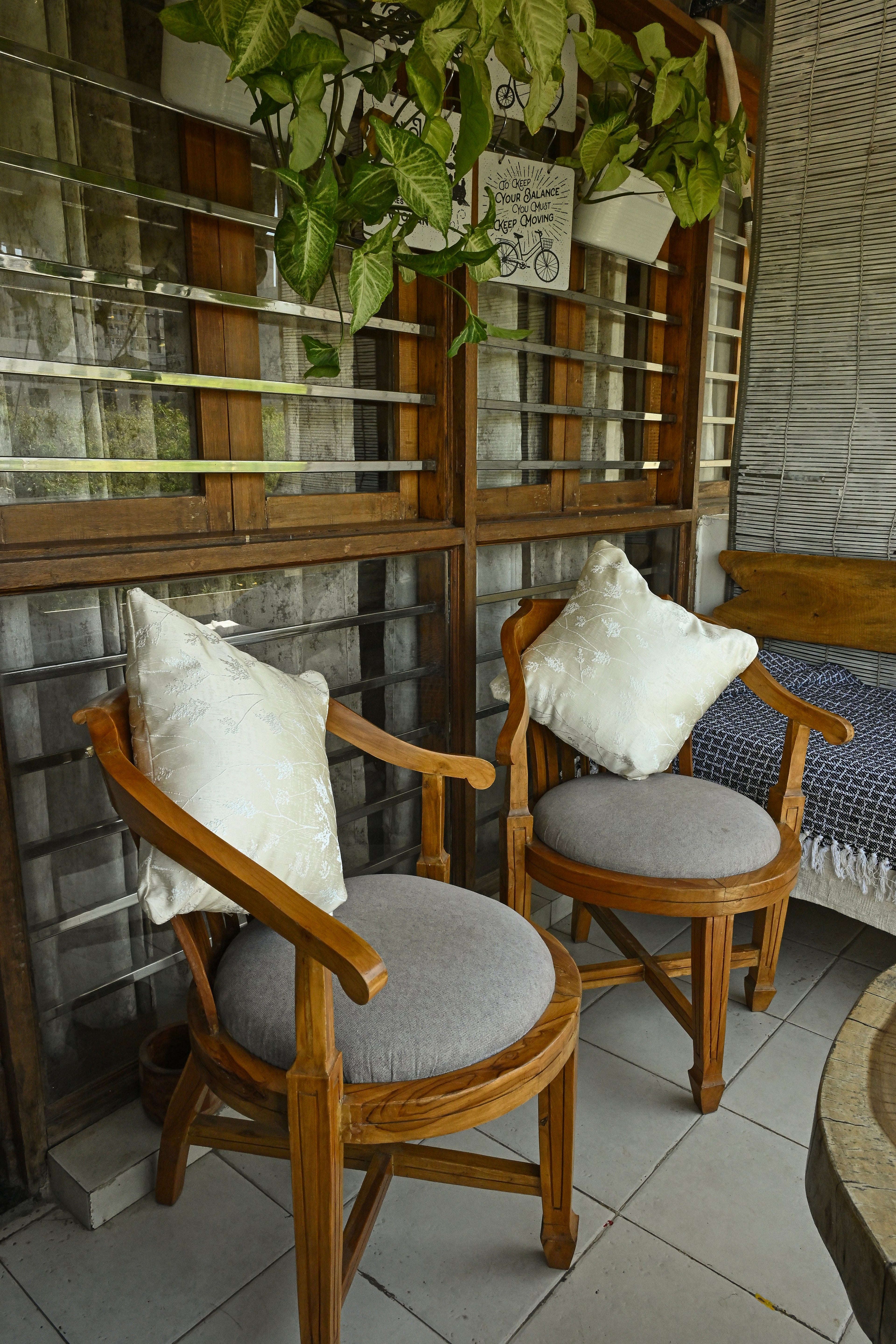 Saukins Natural I Golden Cushion Cover