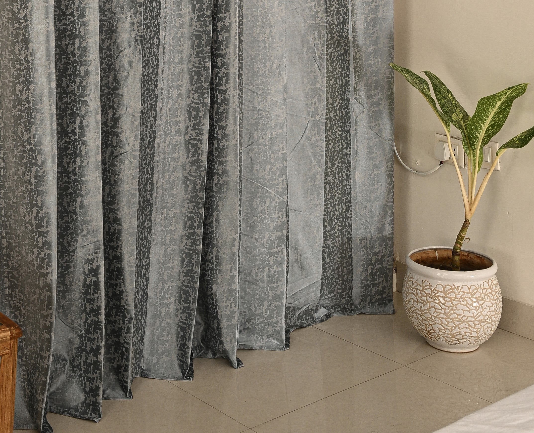 Saukins Geometry II Grey Curtain