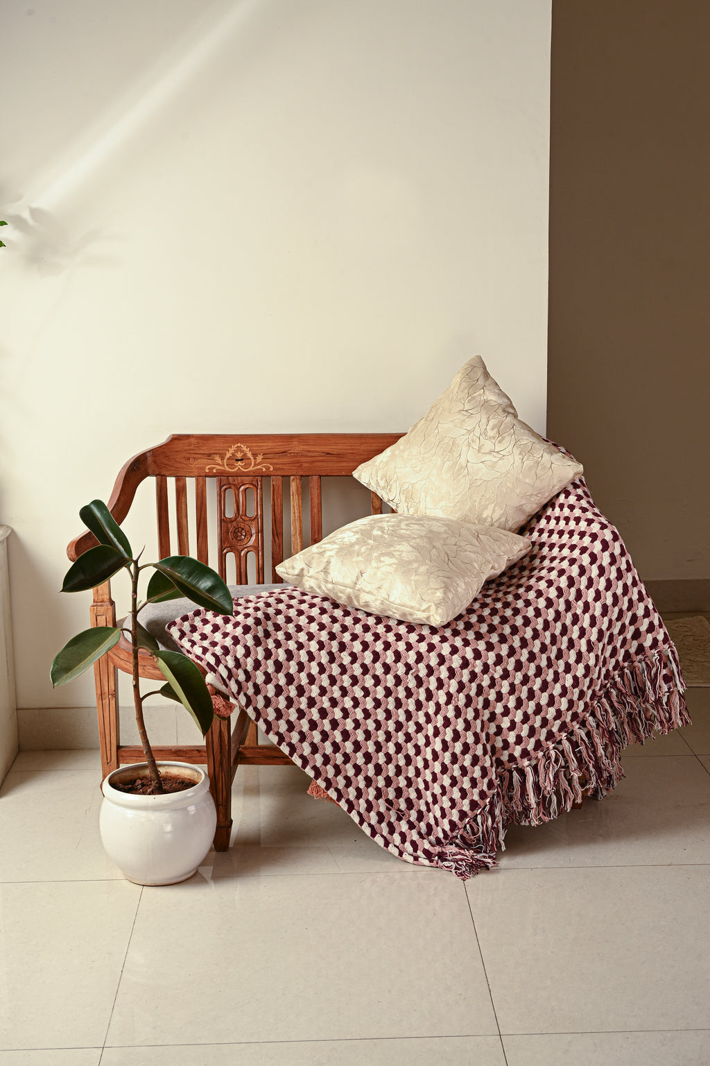 Saukins Elegance II Cream Cushion Cover