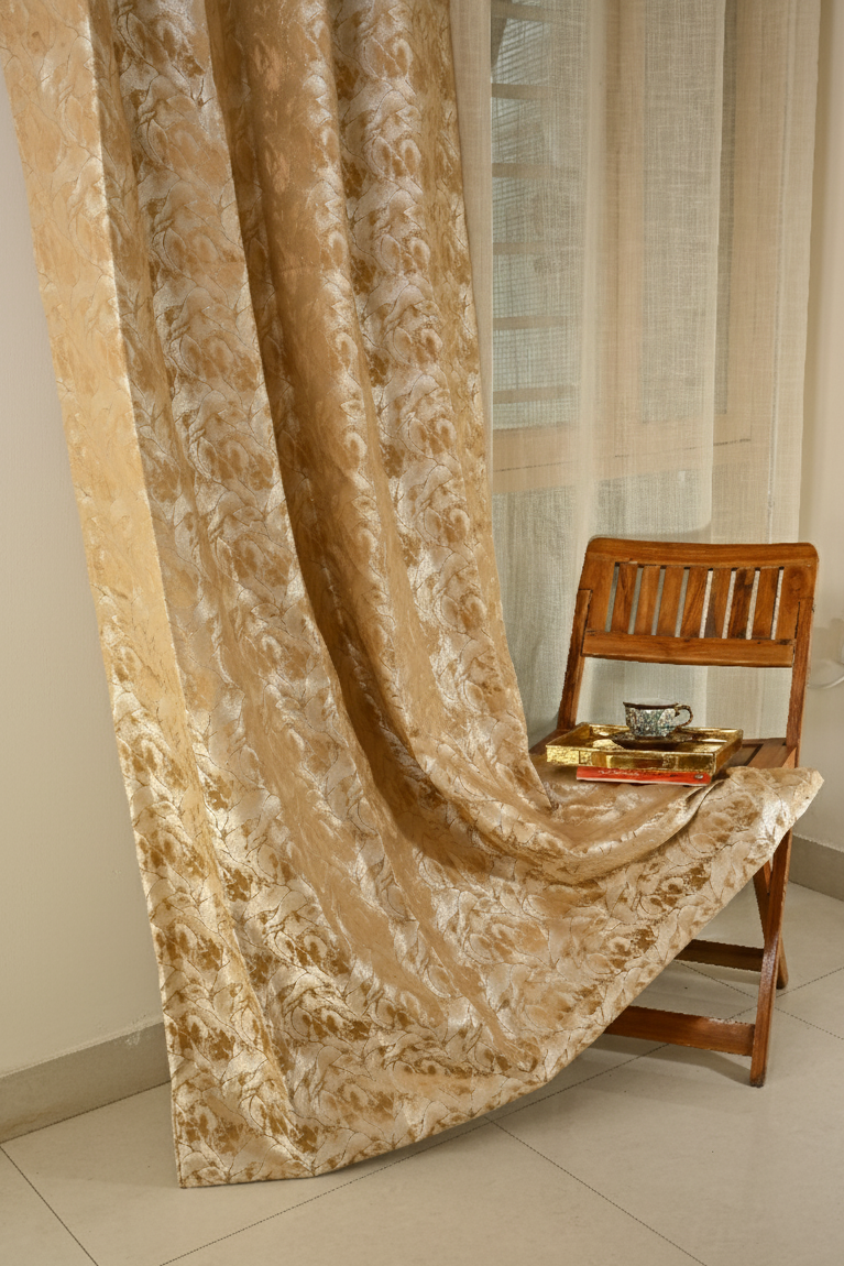 Saukins Elegance IV Golden Curtain