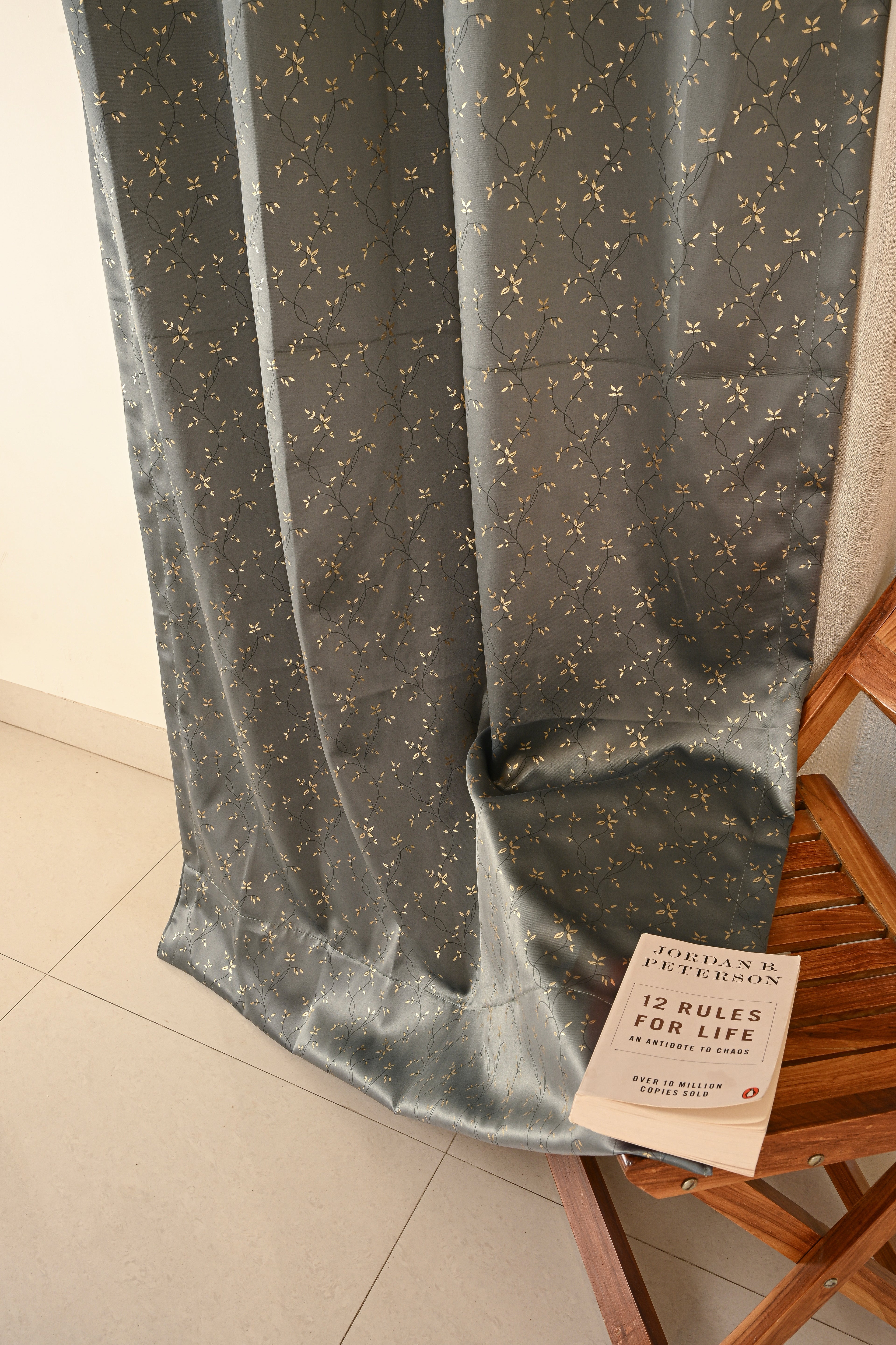 Saukins Natural I Grey Curtain