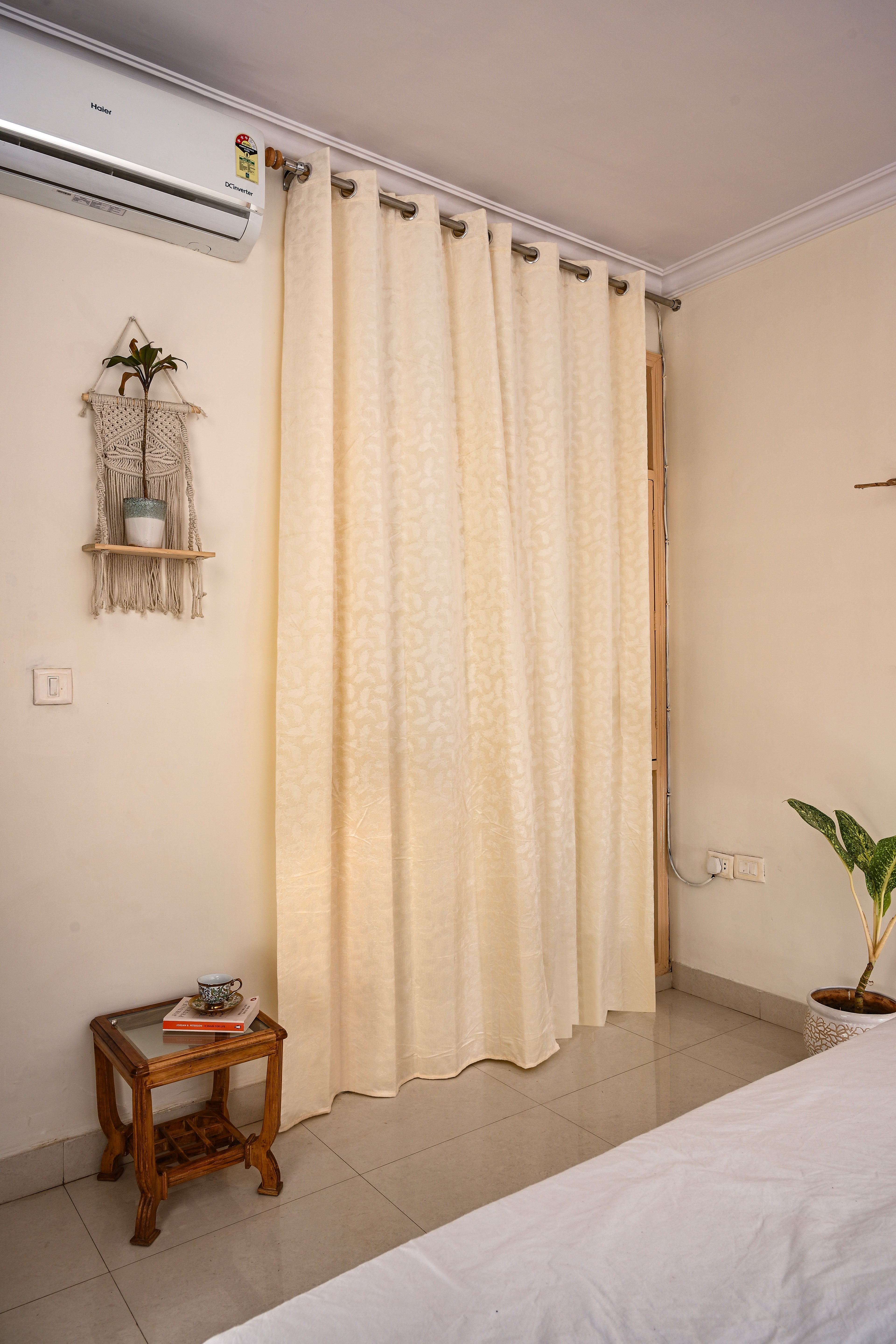 Saukins Elegance II Cream Curtain