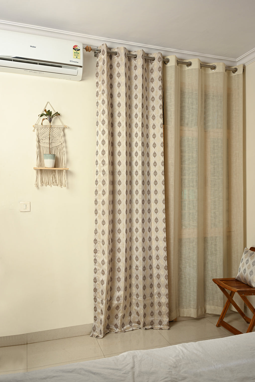 Saukins Elegance I Brown Damas Pattern Curtain