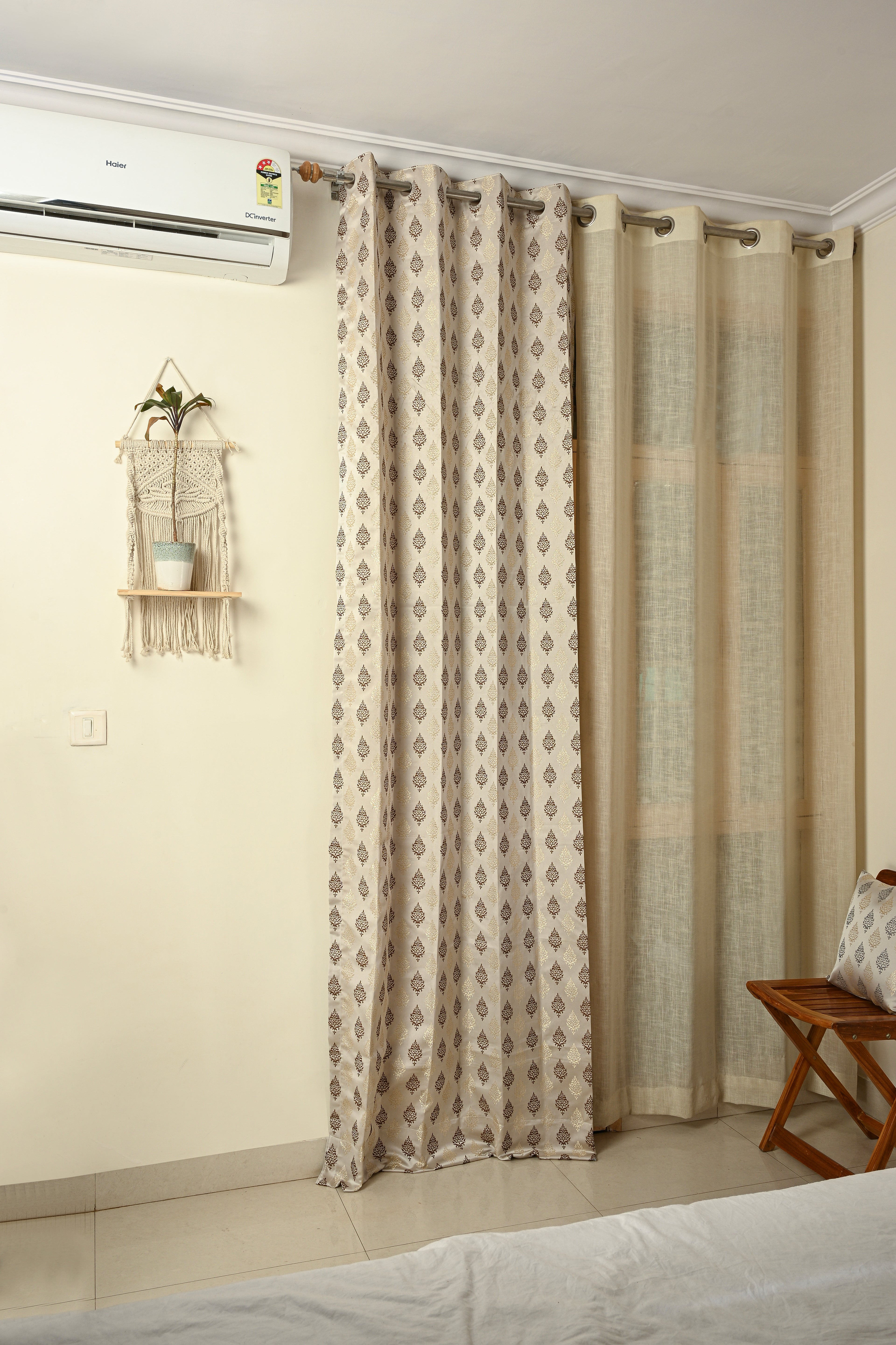 Saukins Elegance I Brown Damas Pattern Curtain