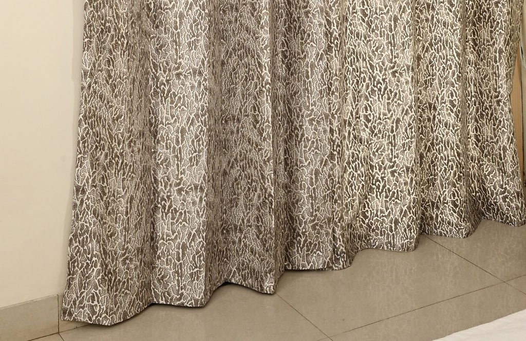 Saukins Natural IV Brown Curtain