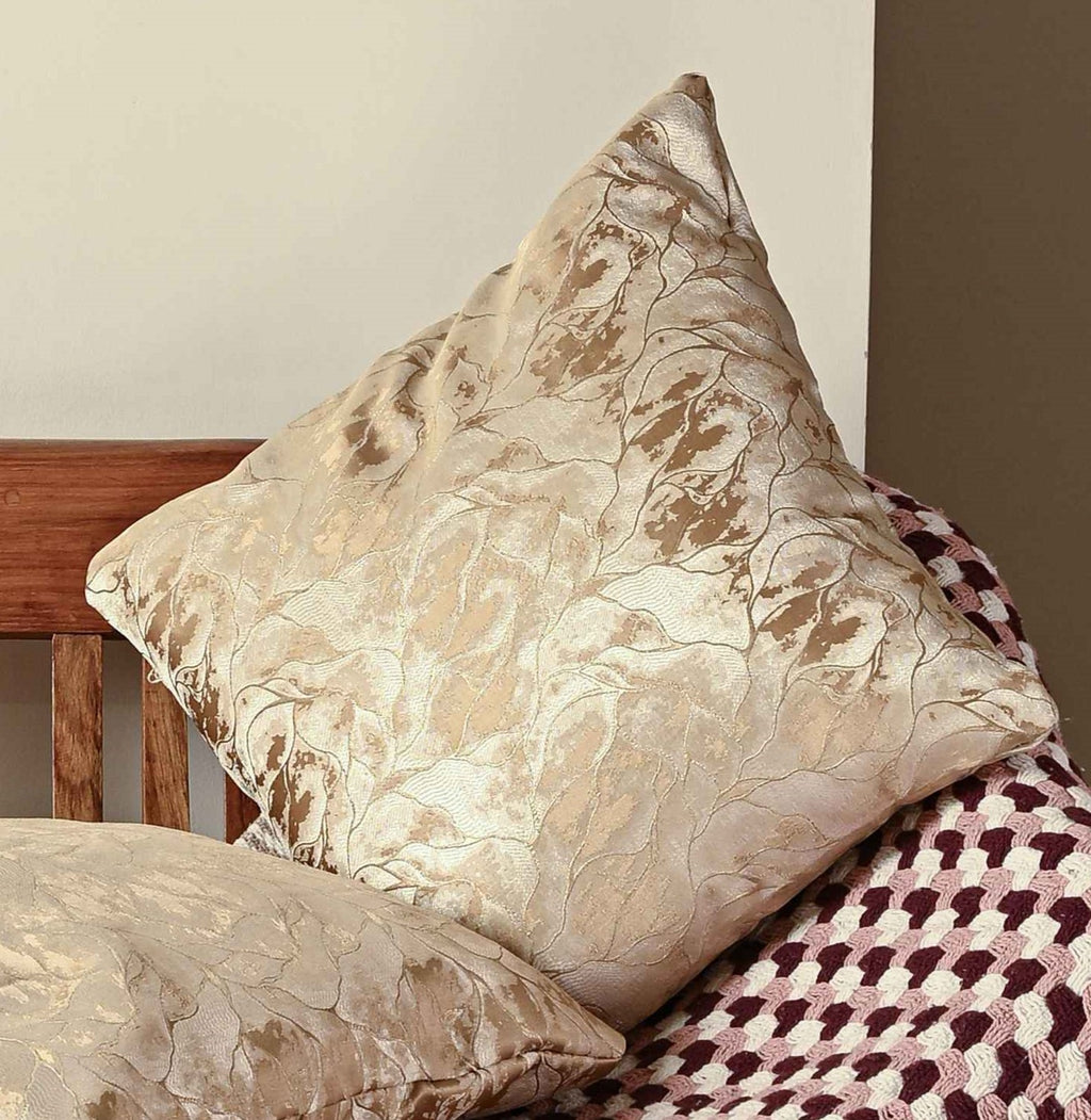 Saukins Elegance II Golden Cushion Cover