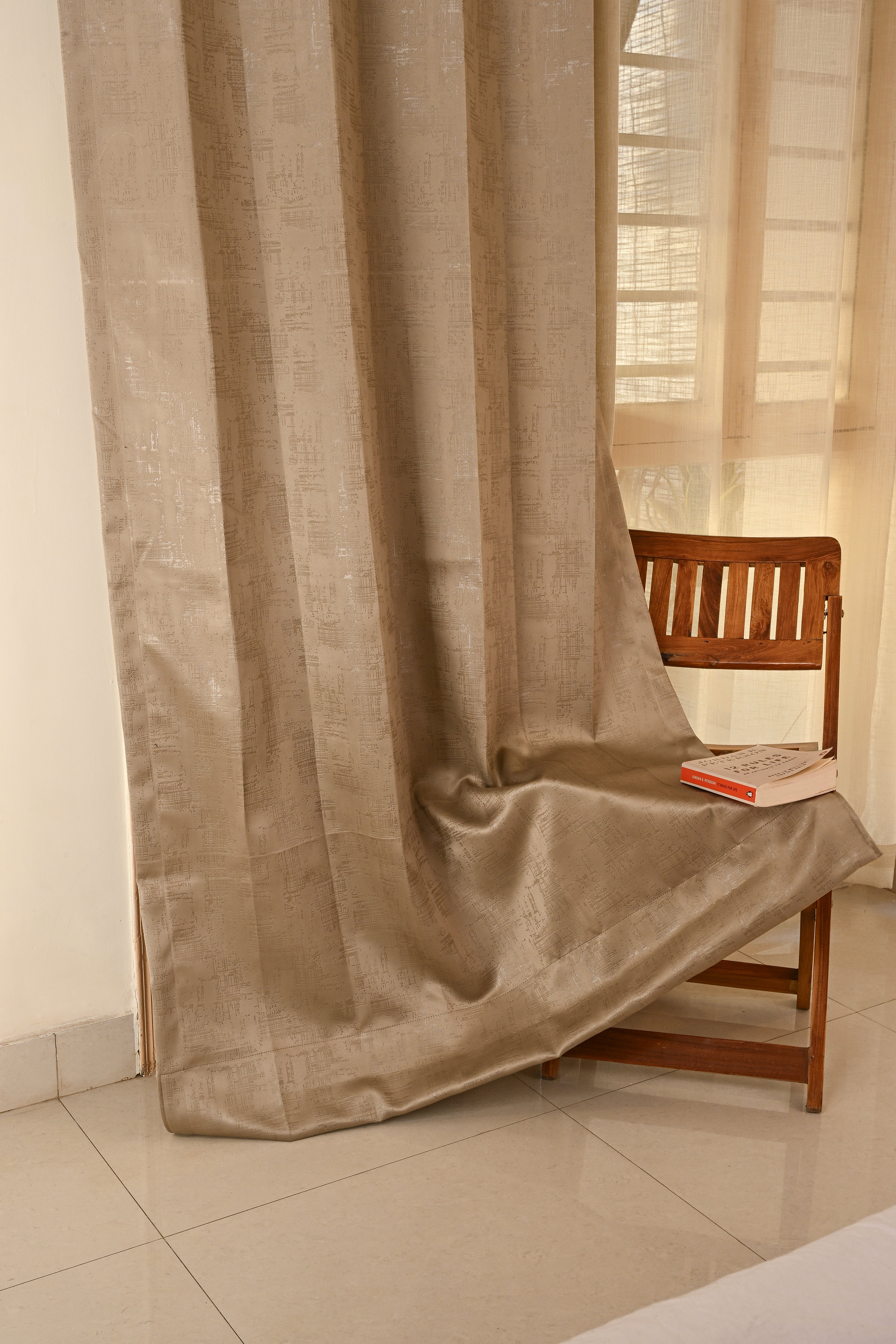 Saukins Geometry I Grey Curtain